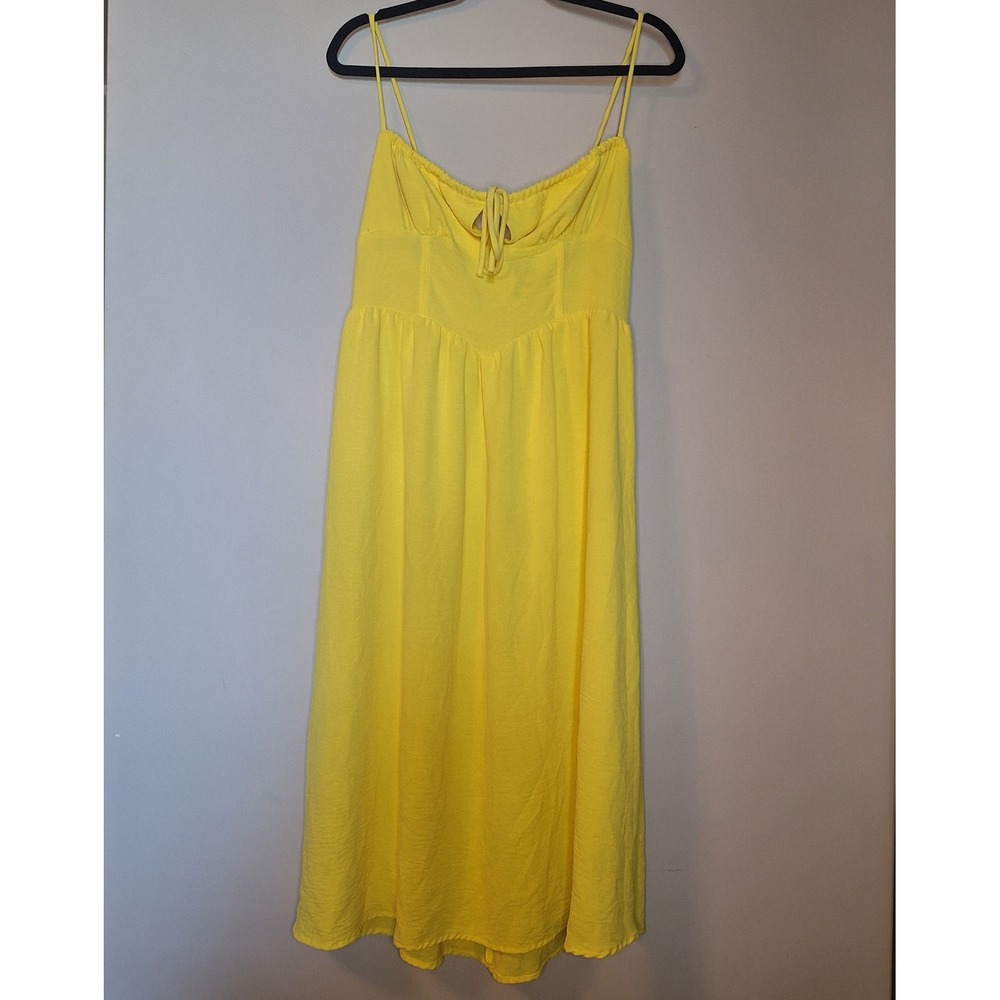 Fashion Nova Butter Yellow Tie Front Smocked Midi Dress Size Large - Picture 4 of 8